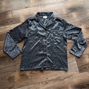 Character Size L Womens Night Shirt Silky Feel Long Sleeve Button Down Vintage